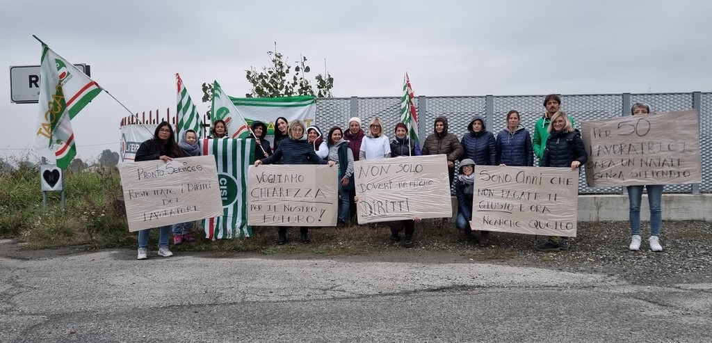 Trionfo della Solidarietà: Le Lavoratrici della Prontoservices di Pinerolo ricollocate a Tempo di Record
